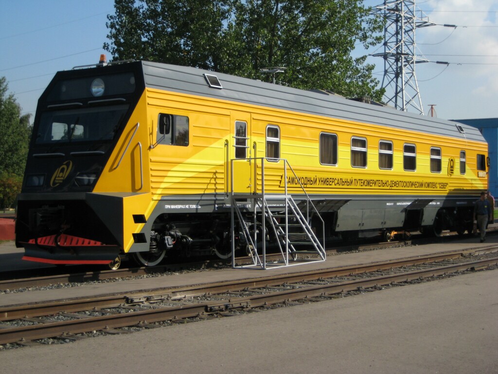Грузовой локомотив фото
